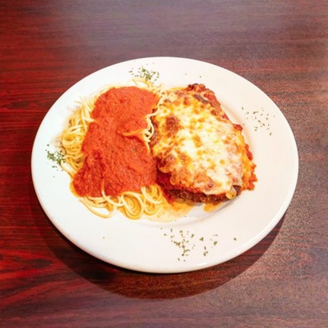 Chicken Parmigiana Entree.